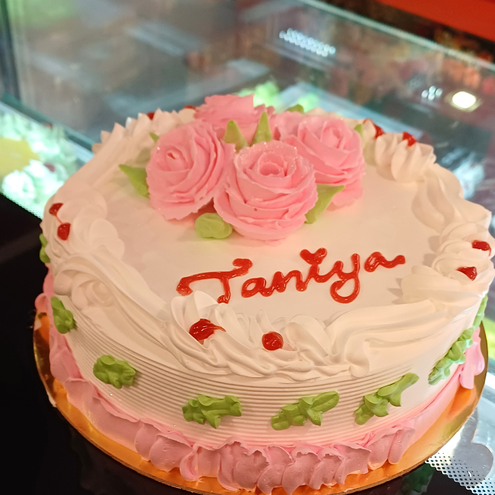 Classic Crème Vanilla Cake